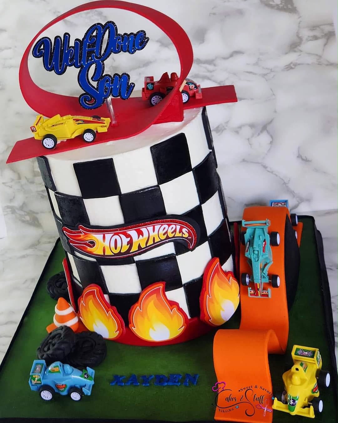 Hot Wheels Cake